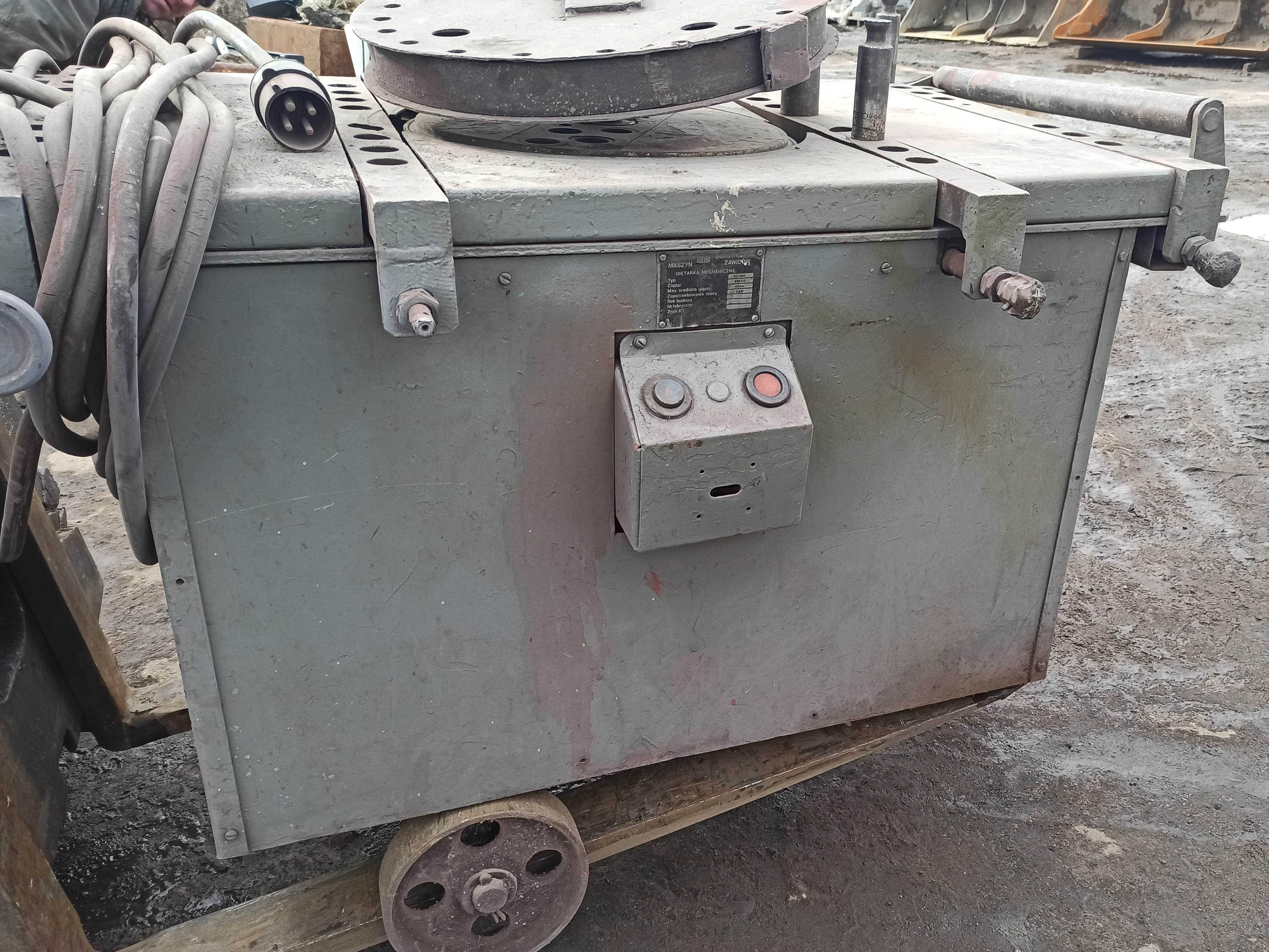 Giętarka mechaniczna ZREMB G3-405 do prętów zbrojeniowych