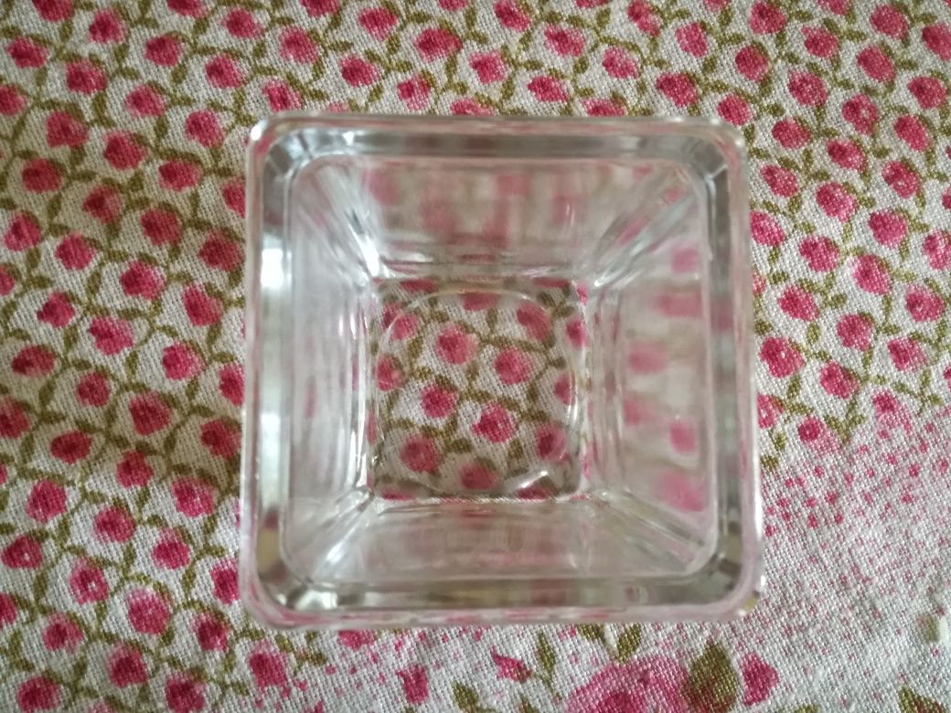 Świecznik szklany kwadratowy przeźroczysty mały