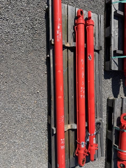 siłownik hydrauliczny sandvik do wiertnicy nowy