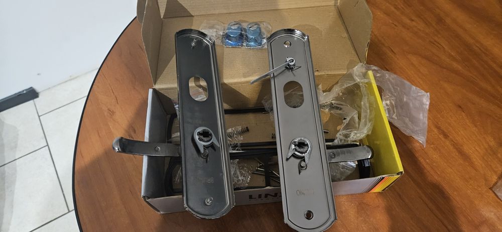 Ручка дверна Linde