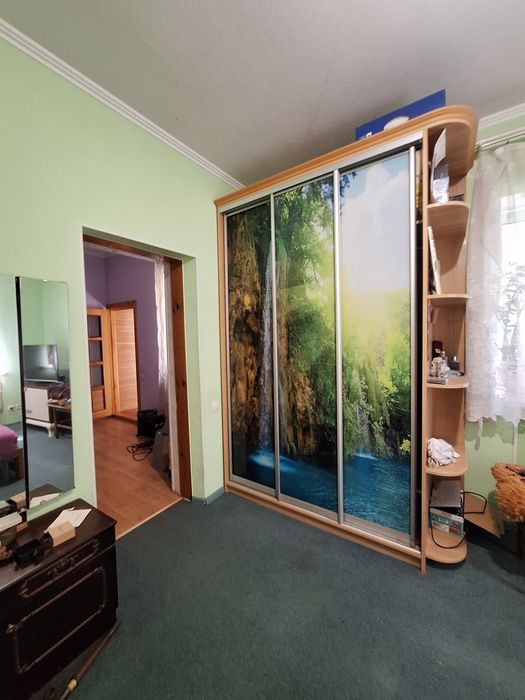 Продаю частину будинку  вул. Хрещатик