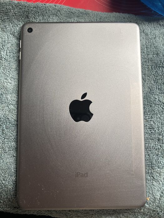 Ipad mini 4 128 sprawny w 100 procentach