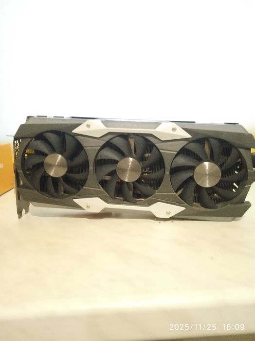Відеокарта  Zotac AMP Extream GTX 1080ti 11gb