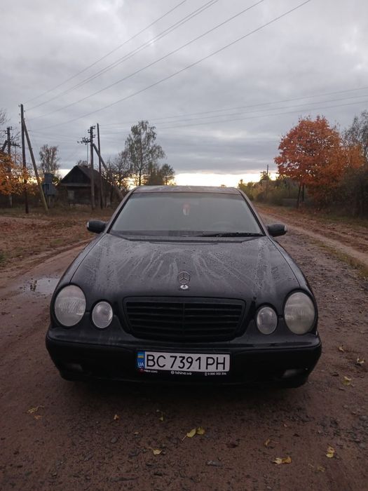 Продам мерседес.