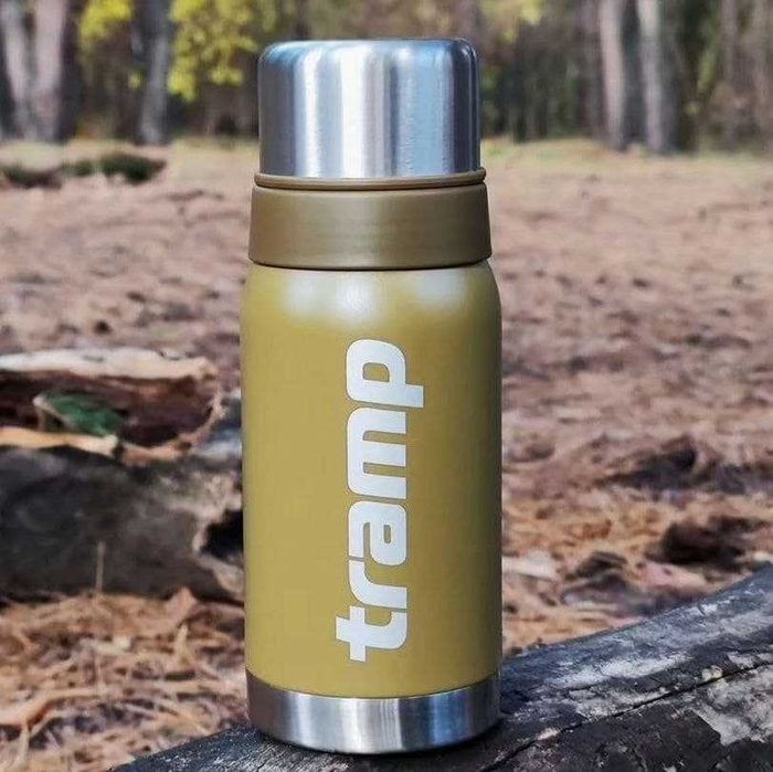 Термос 0,5 л из нержавейки для напитков термос Трамп UTRC-030-olive