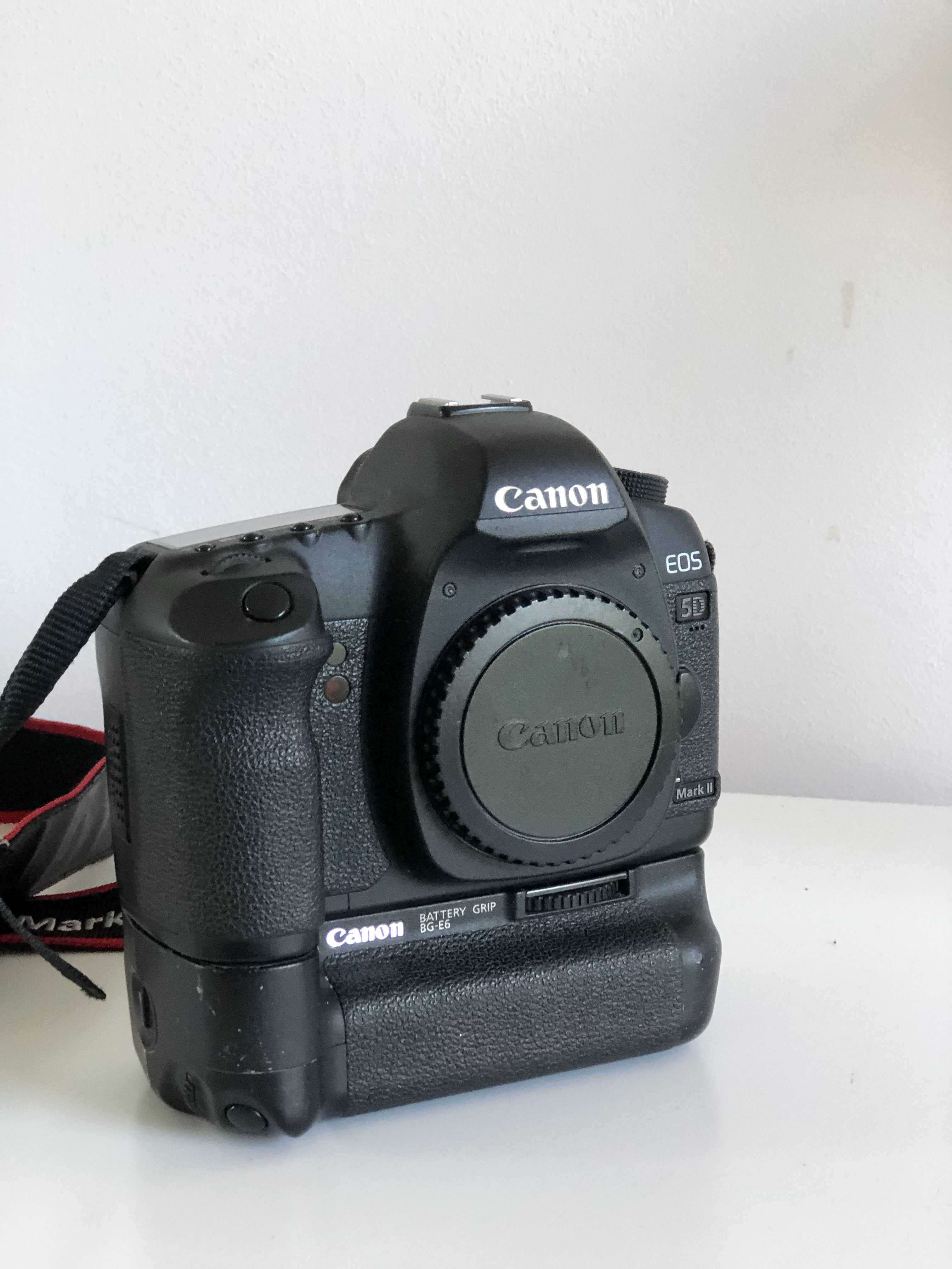 Canon 5D mark II + Battery Grip + Baterie + Karty + Czytnik, Ładowarka