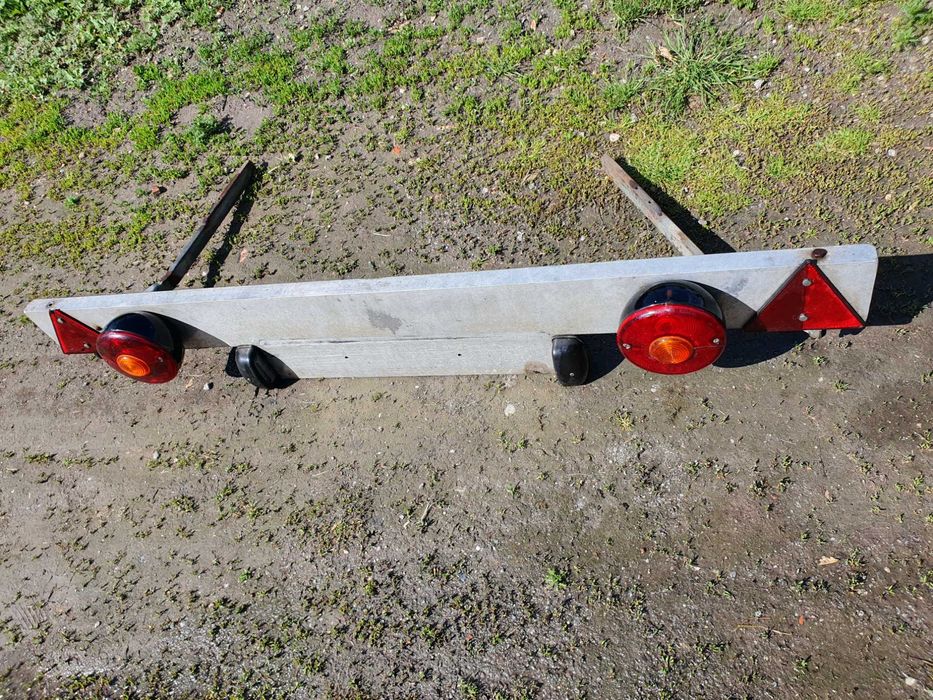 DOBRY STAN Listwa świetlna do przyczepki/oświetlenie tylne/belka/panel