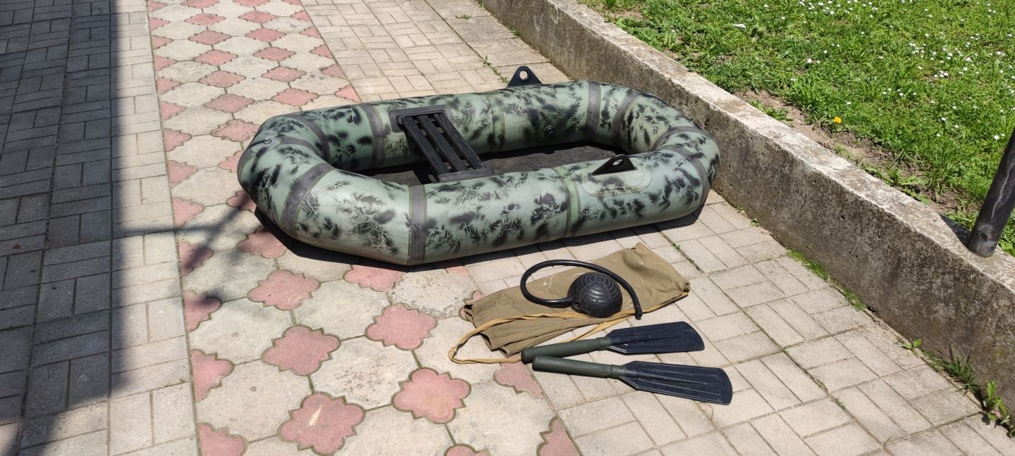 Лодка човен лисичанка стриж