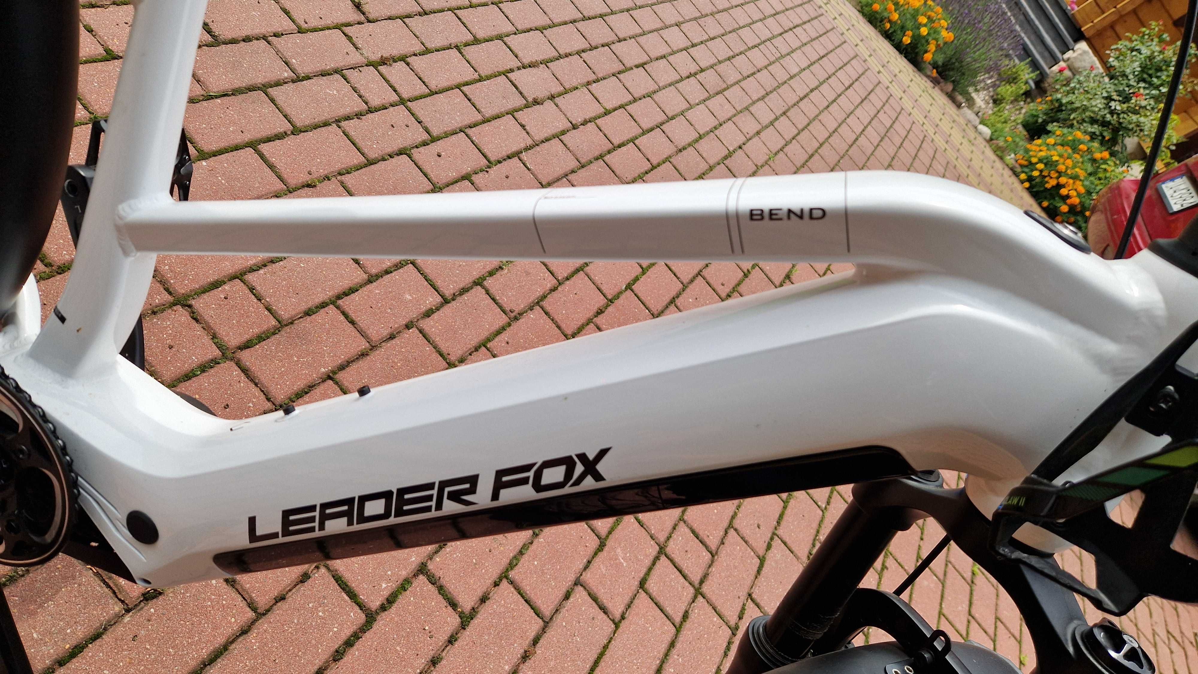 Rower elektryczny Leader fox bend