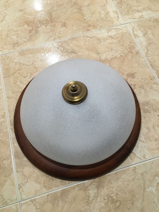 Candeeiro teto bom estado