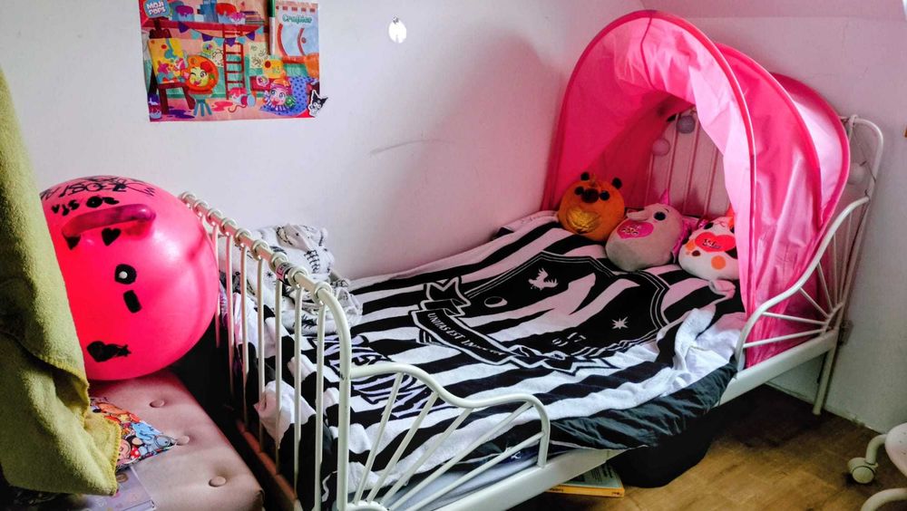 Łóżko Minnen z regulowaną ramą