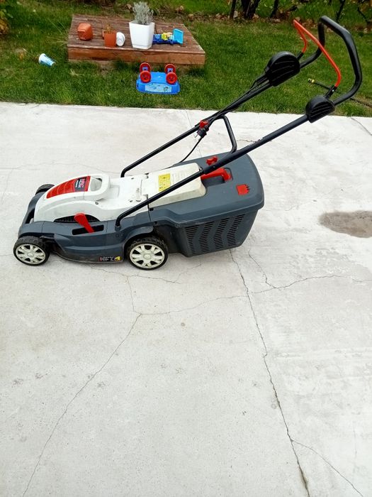 Sprzedam kosiarkę elektryczną 1600w