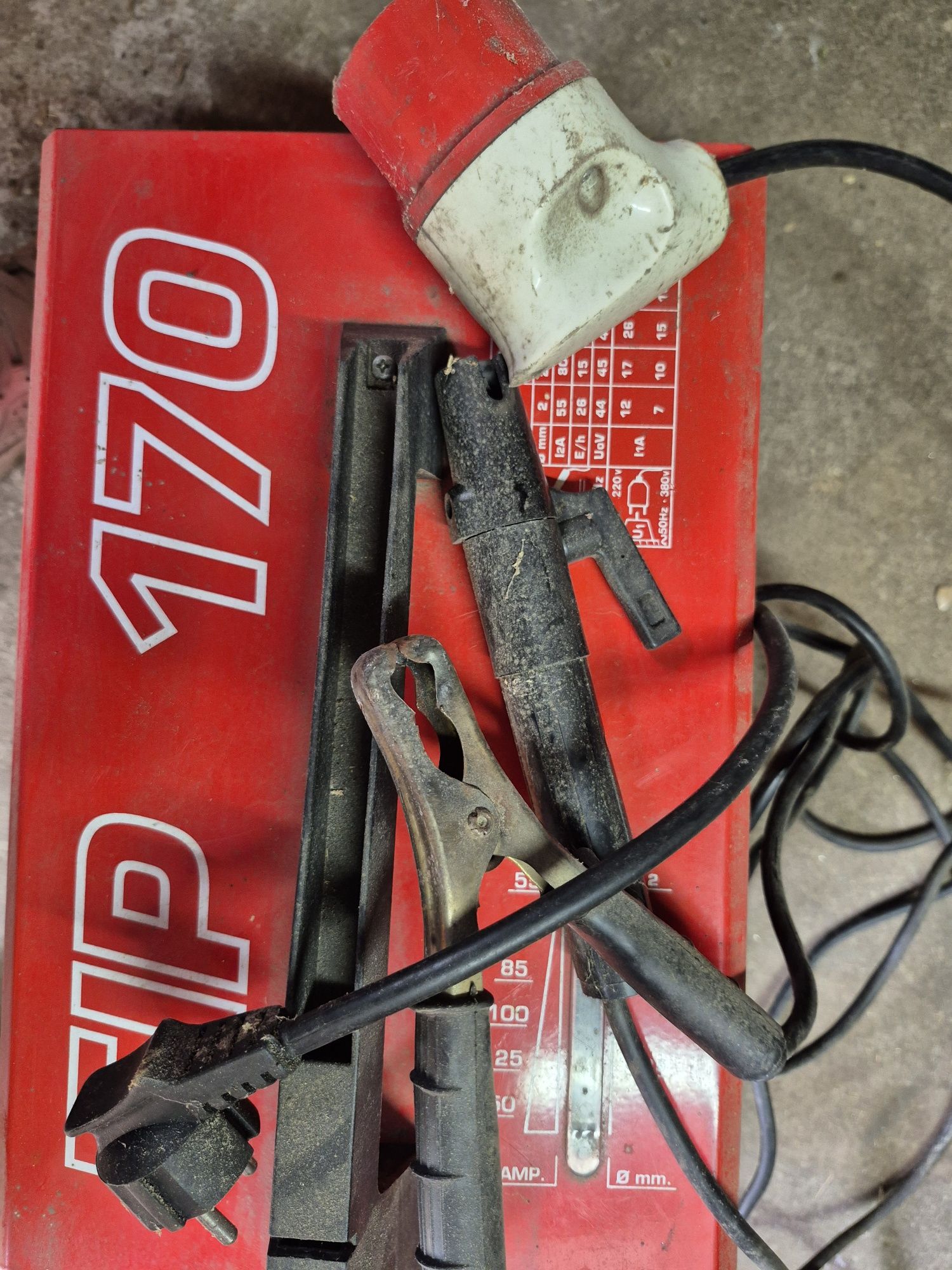 Witam sprzedam spawarkę tip 170 230 /380 volt