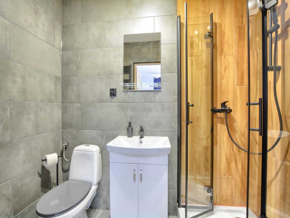 Tanie pokoje w centrum, balia, parking, ogólnodostępna kuchnia.