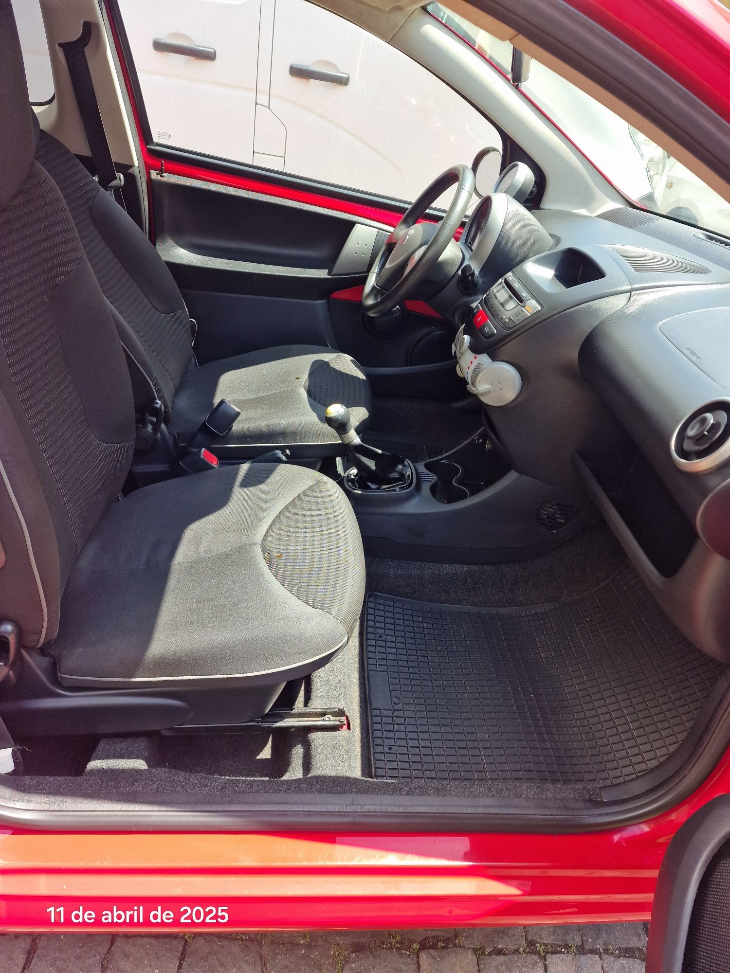 Peugeot 107 1.0 active