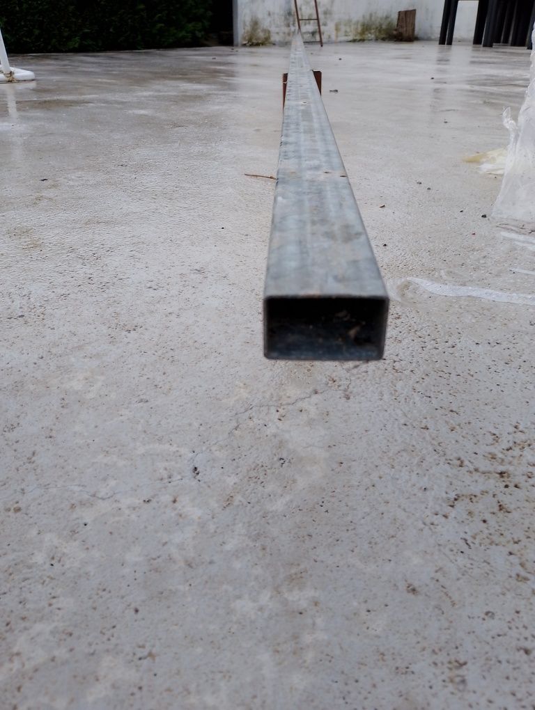Tubo retangular 5 x 3 cm galvanizado