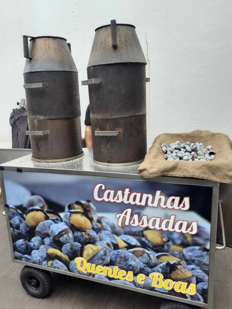 Pipocas algodão doce e castanhas assadas cachorros quentes