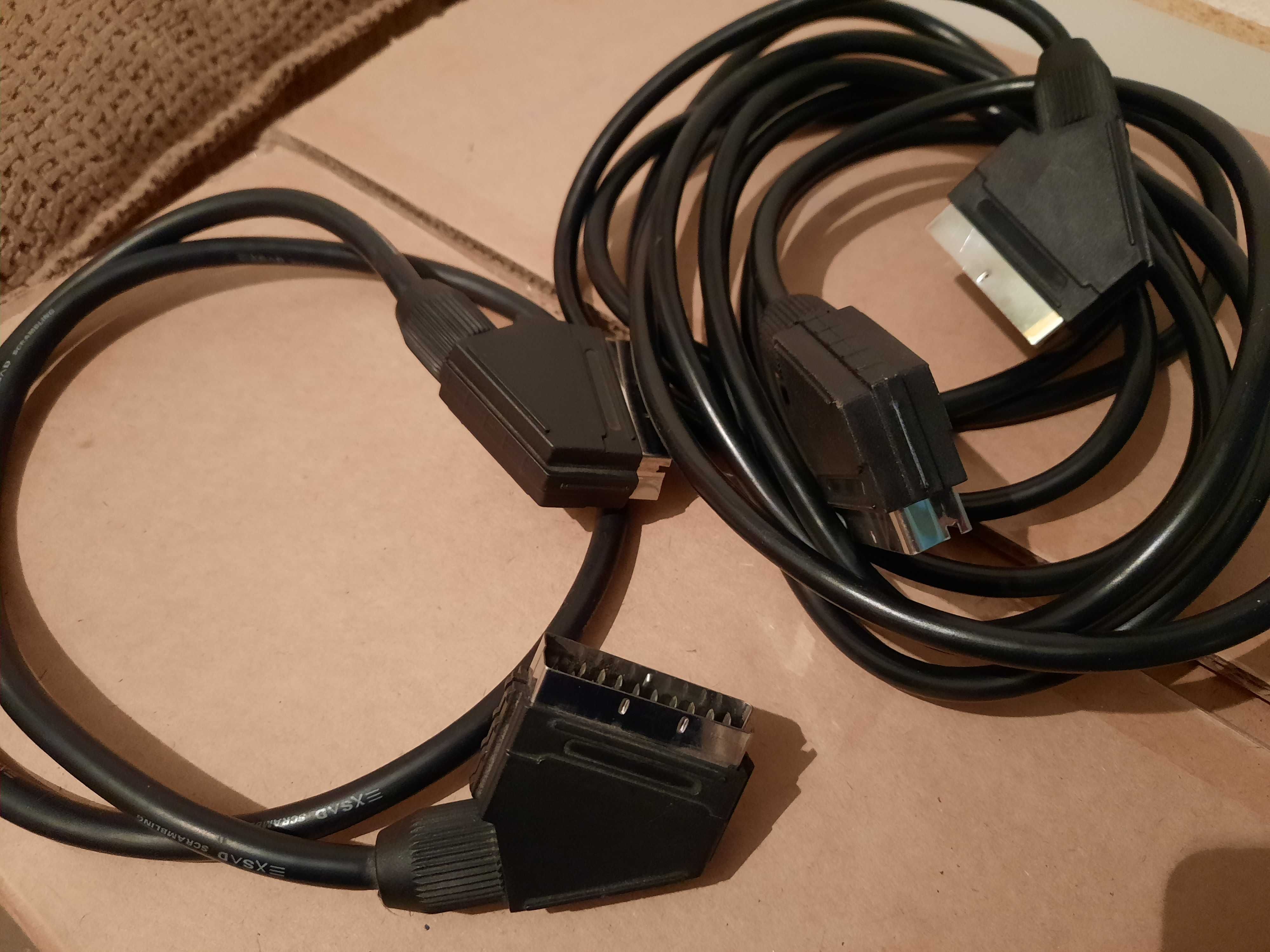 Cabos Scart novos de 1m e 5m