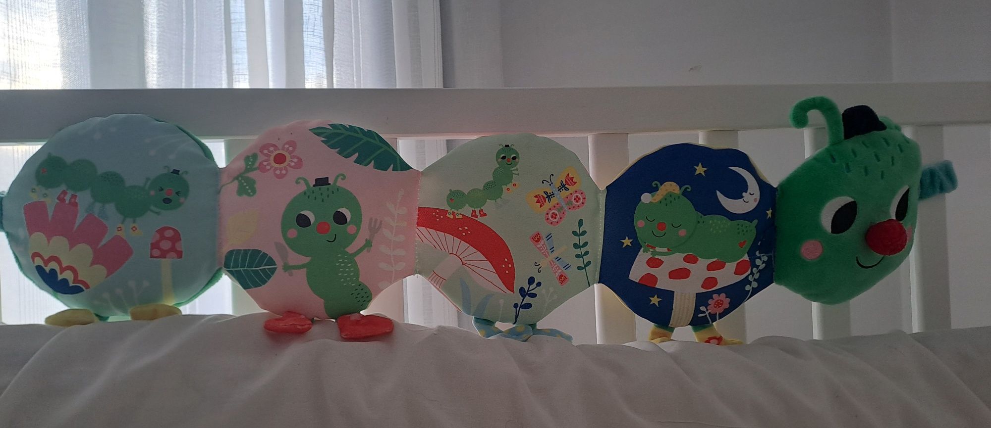 Peluche bebé para cama de grades