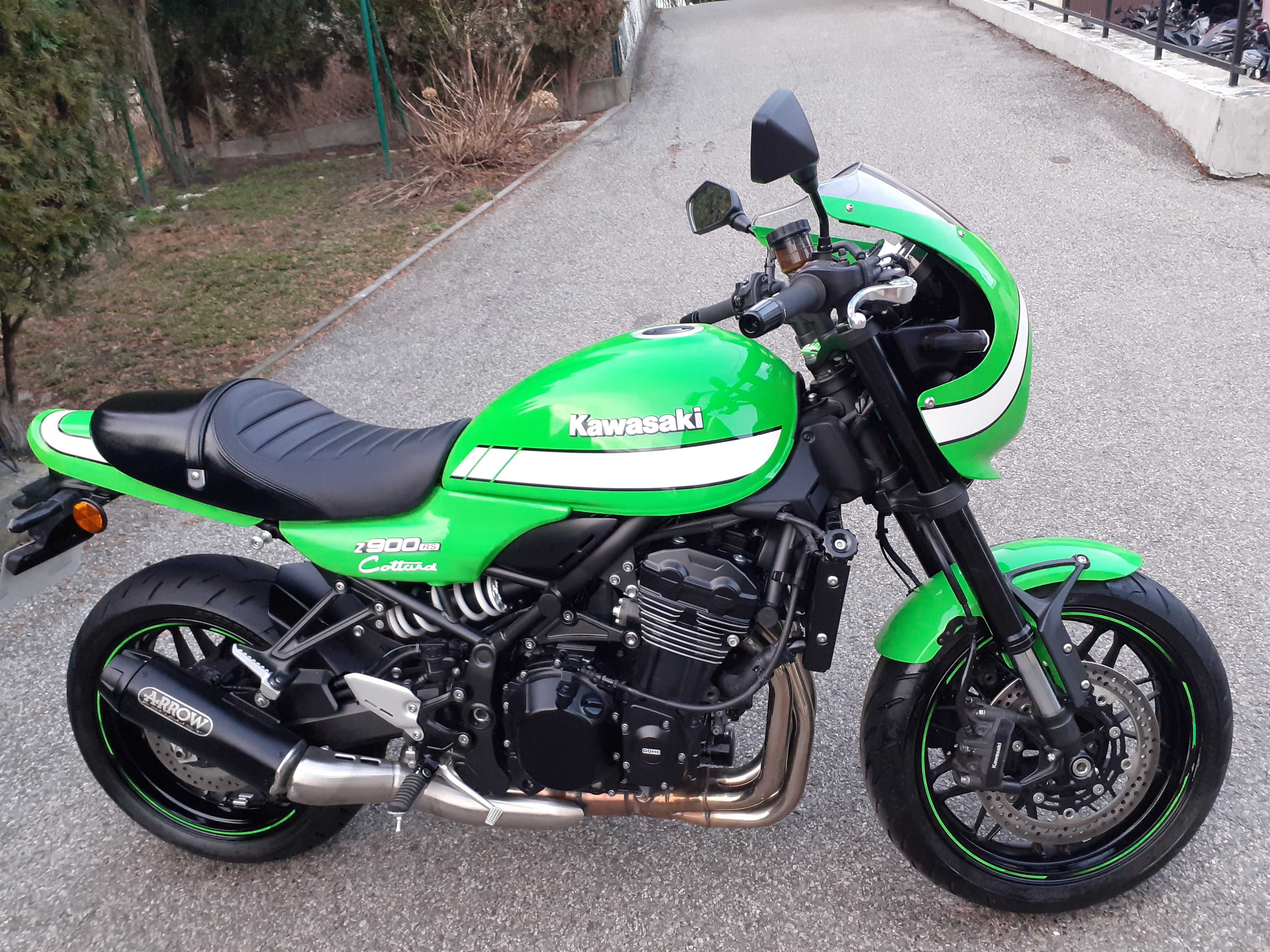 Kawasaki Z900 RS z 2018 roku przeb. tylko 3421 km. cena 36999 zł.