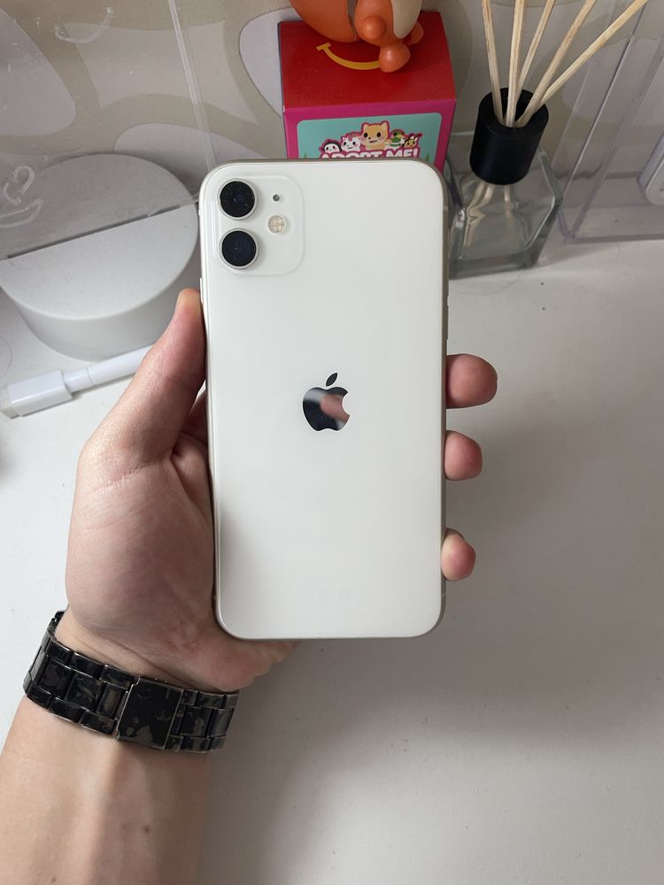 Iphone 11 64 GB idealny