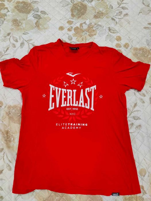 T-shirt Everlast tam. L em excelente estado