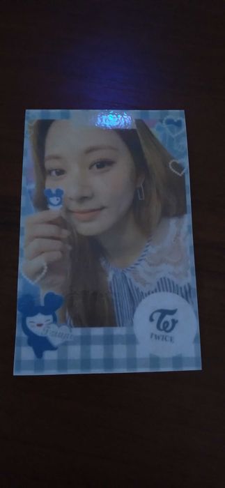 Ломо-картки з к-поп айдолами