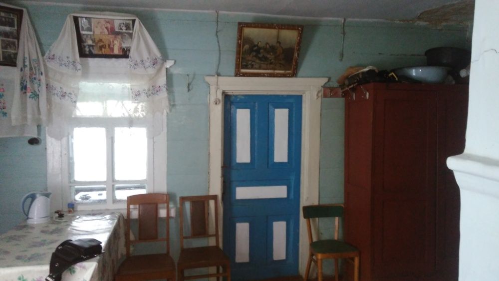 Продам будинок в центрі села Жукин, 35 км від Києва