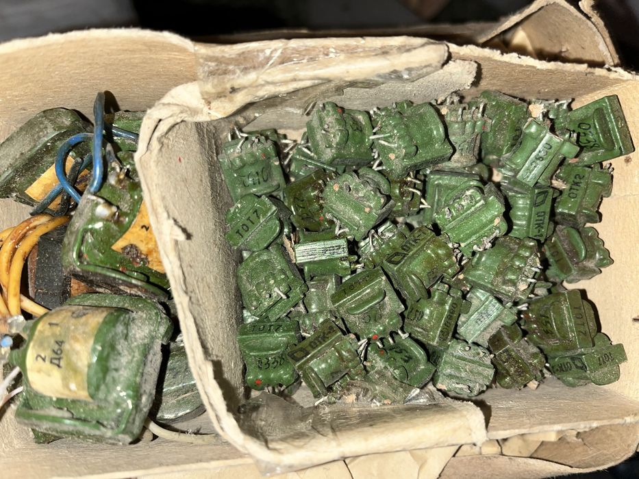 Продам мікросхеми і т.д різноманітного