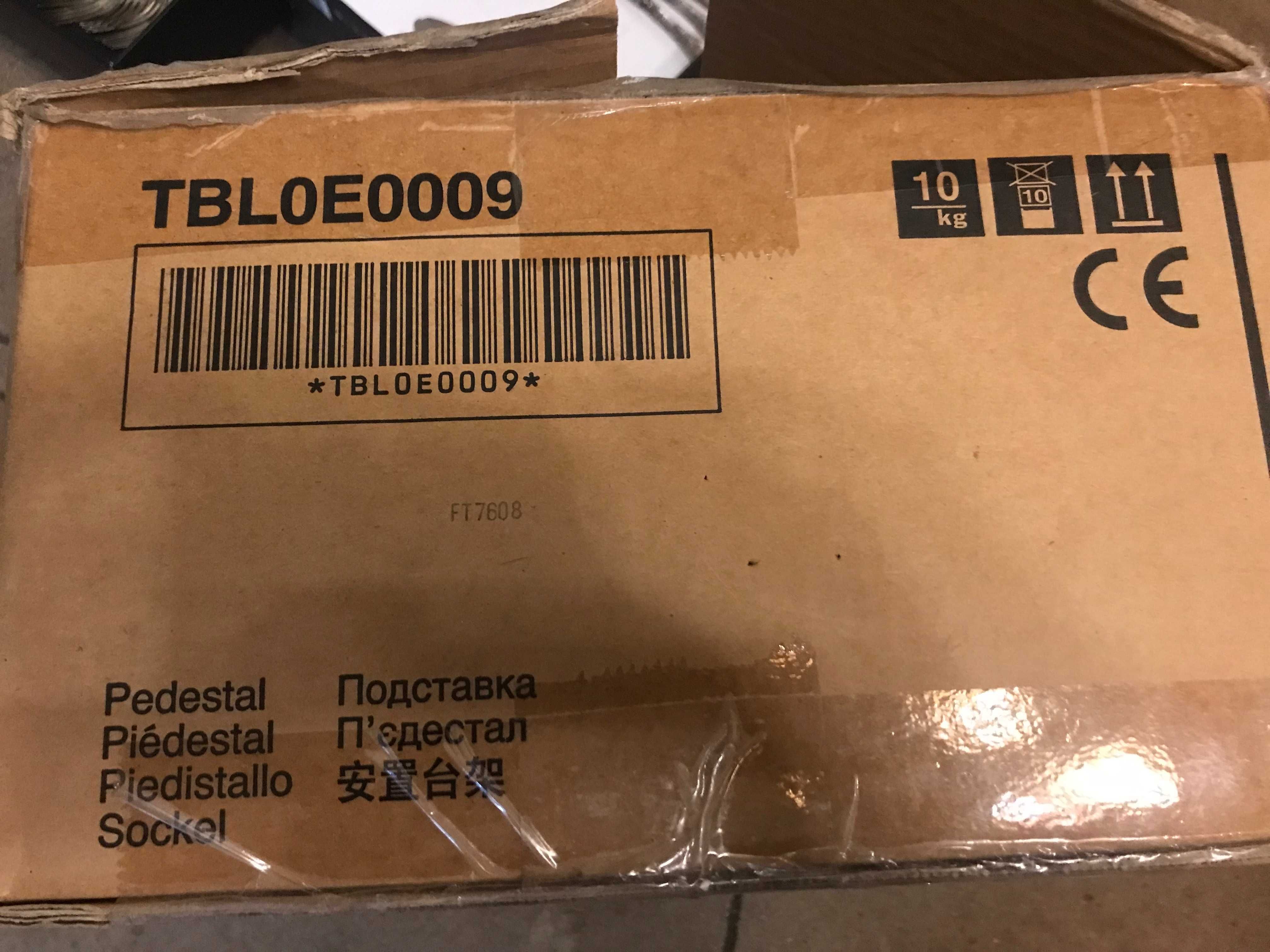 Подставка под телевизор Панасоник . Panasonic Tbl0E0009 .