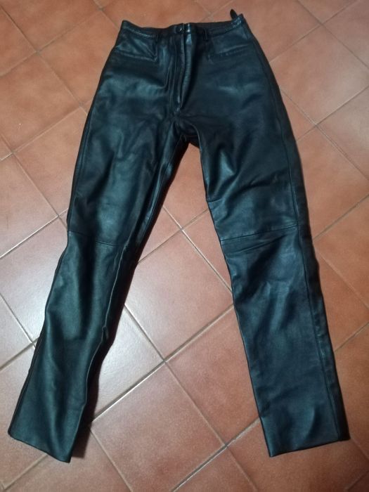 Calças de senhora em cabedal preto