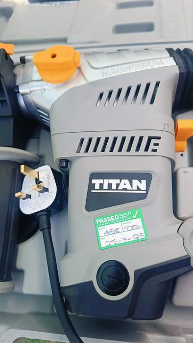 Młotowiertarka Wiertarka Elektryczna SDS Plus Titan TTB631SDS C2