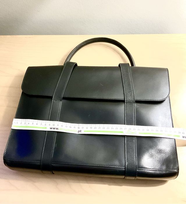 Pasta Montblanc em preto de pele e metal