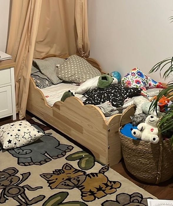 Łóżko dziewczęce drewniane - chmurka 140X70