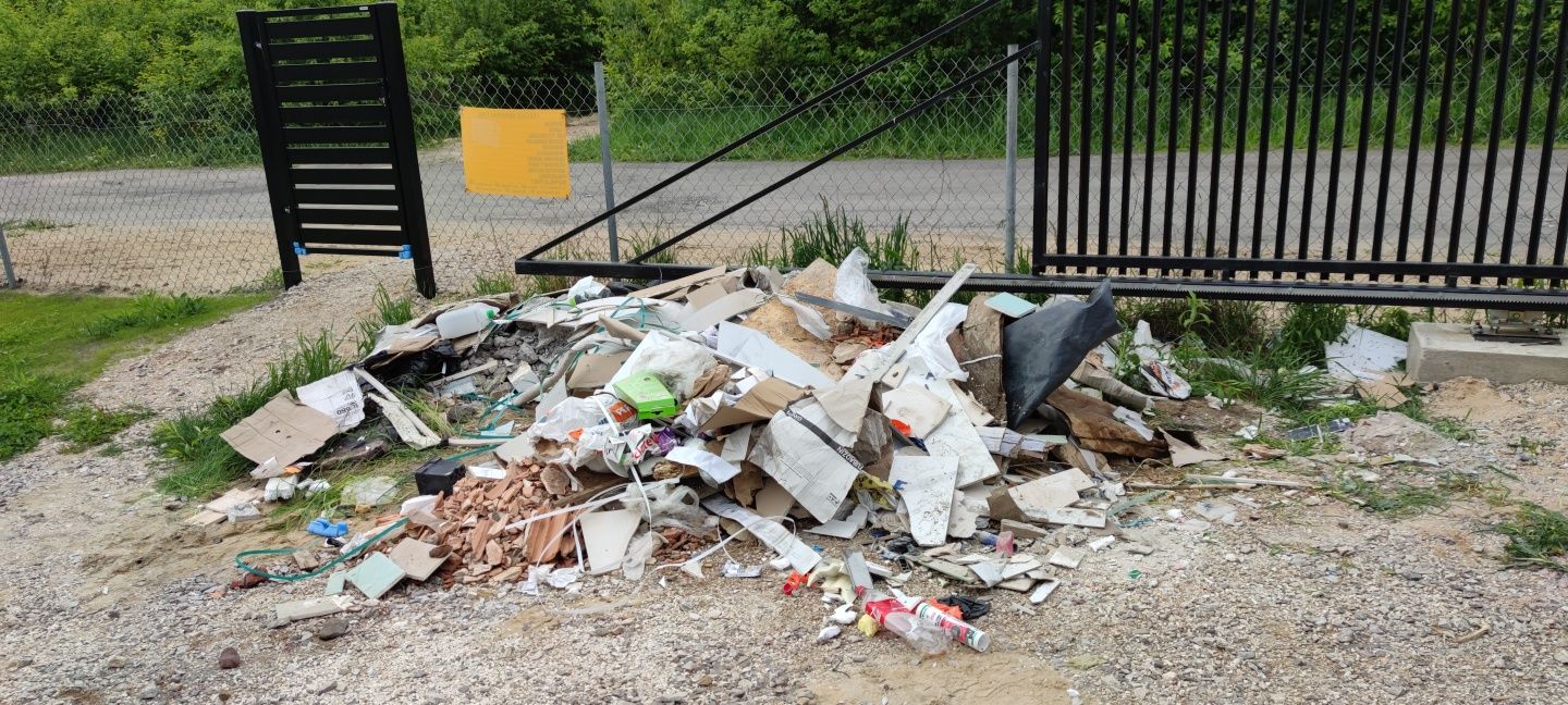 Wywóz śmieci papy gruz wełny odpadów rozbiórki wycinka drzew transport