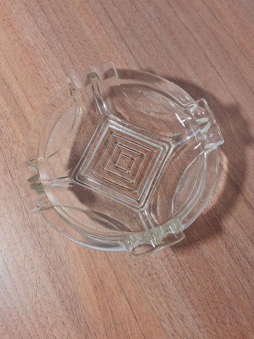 Stara kryształowa popielniczka 8 wgłębień na papierosy