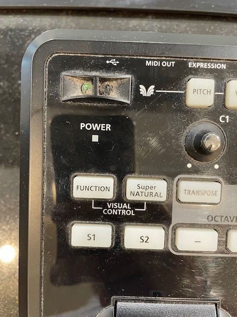 Teclado MIDI Roland A-49   D-BEAM Controller