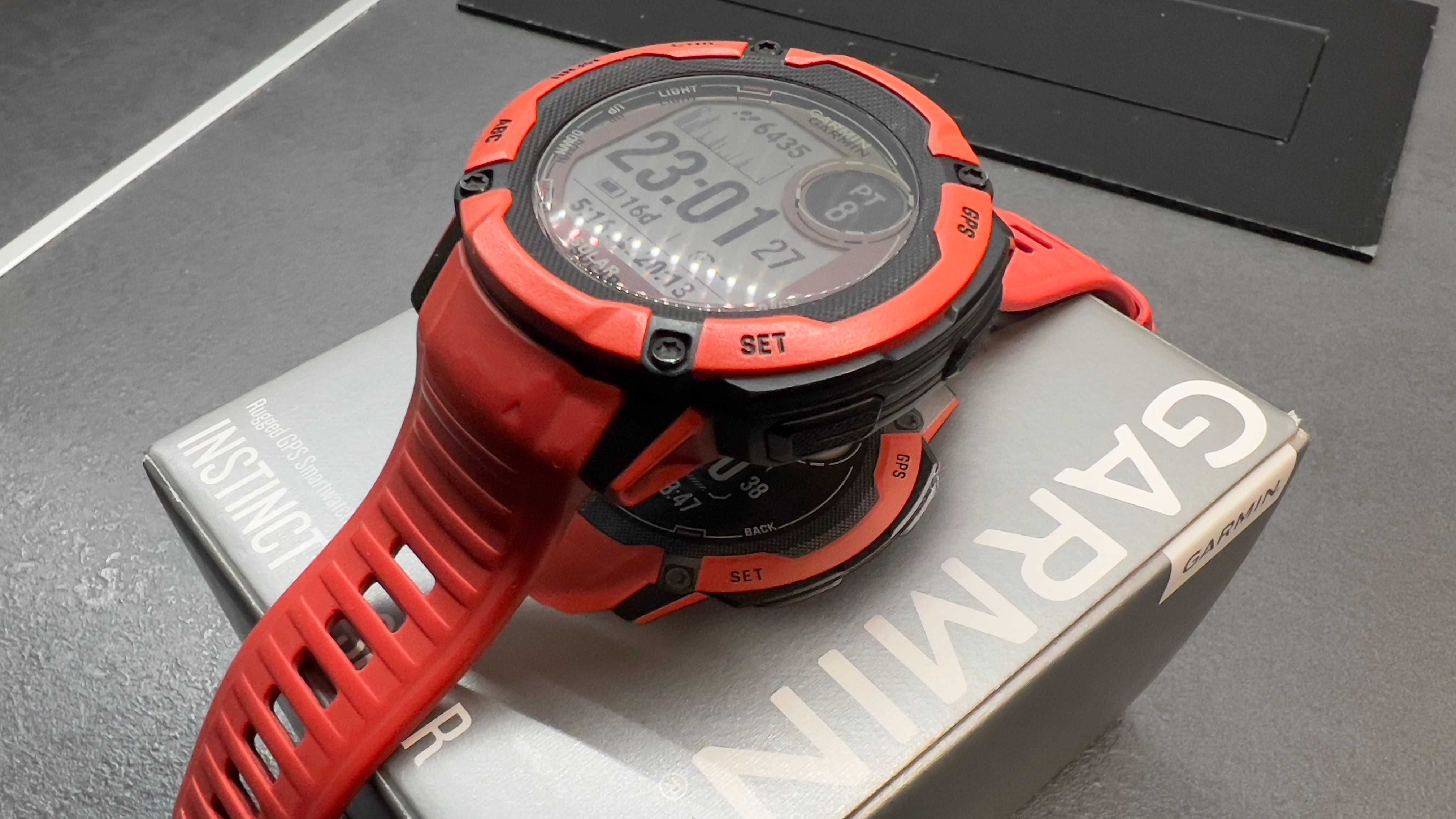 Garmin Instinct 2X Solar Flame Red – stan bdb, komplet