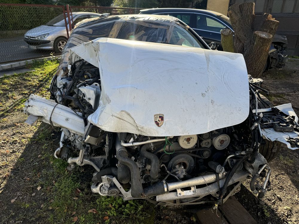 PORSCHE PANAMERA DIESEL Biała Uszkodzona z Włoch