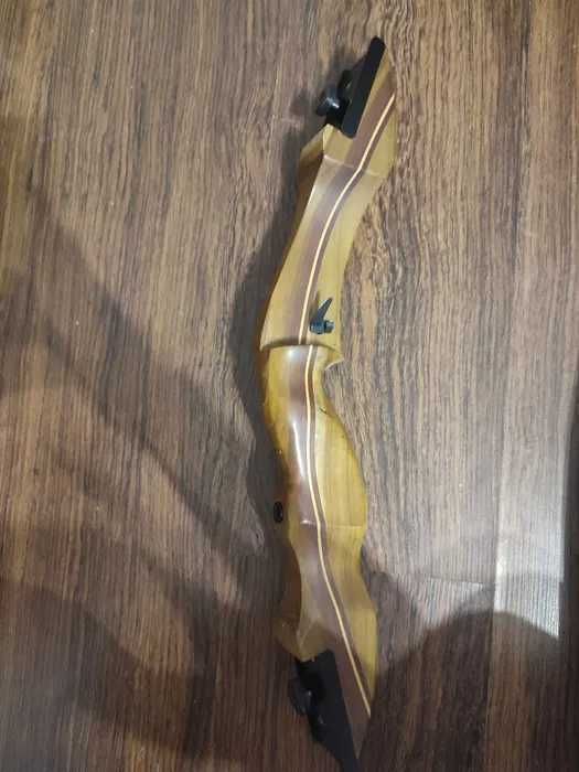 Łuk Hunter Touchwood TAIPAN 35/60 + akcesoria (pełen zestaw) + GRATIS