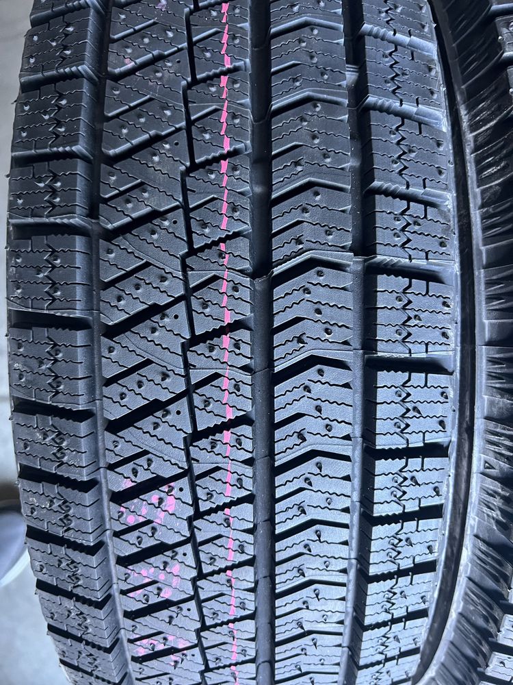 195/65/15 R15 Bridgestone Blizzak Ice 4шт нові зима