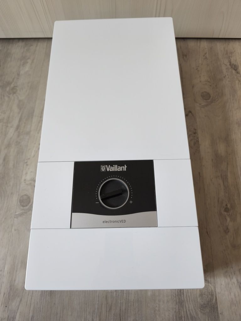 Проточний водонагрівач Vaillant VED E 24/8 B