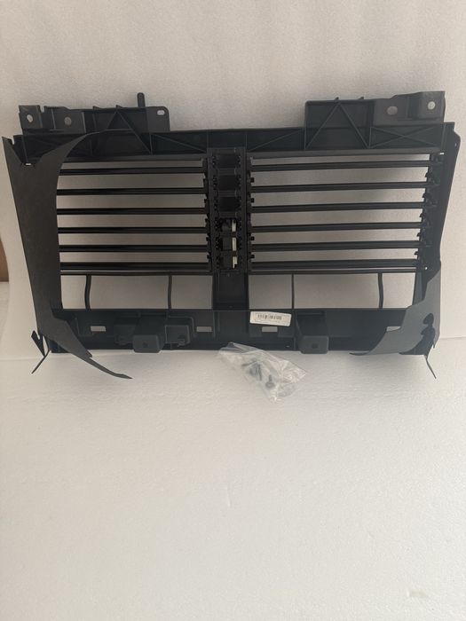 Dodge RAM 1500 V Roleta aktywna Atrapa Żaluzja z silnikiem 19-24 MOPAR