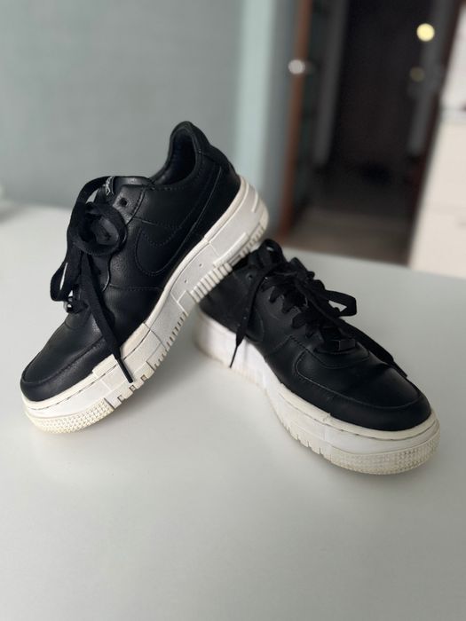 Кросівки жіночі Nike Air Force