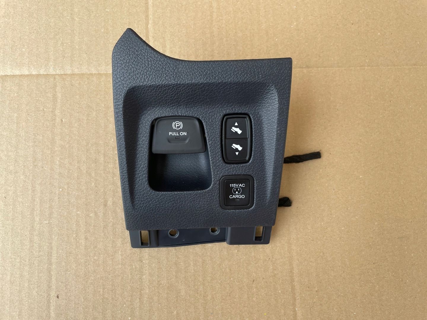 DODGE RAM 1500 2019-2024 PANEL PRZYCISK HAMULCA RĘCZNEGO PRZYCISK CARGO