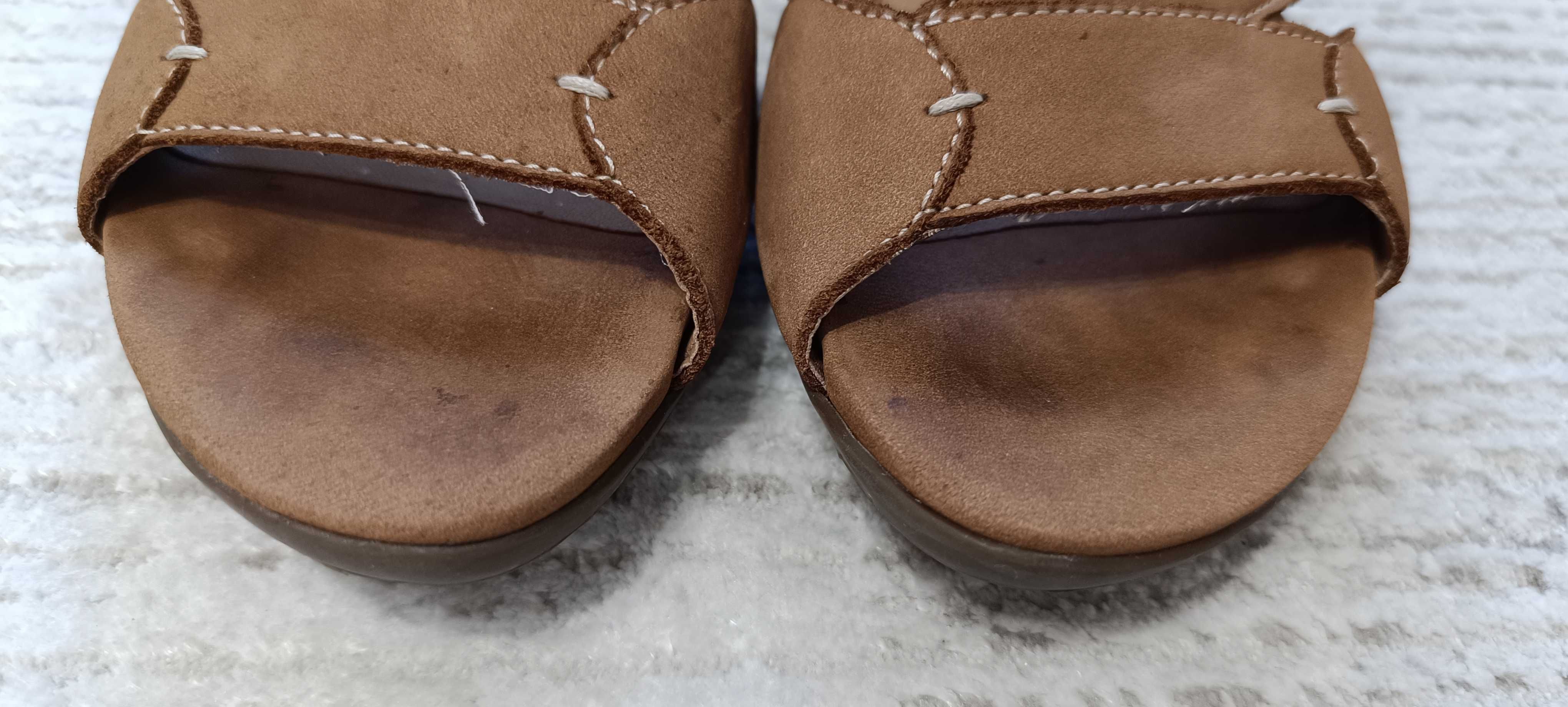 Жіночі шкіряні босоніжки Clarks 38 р.