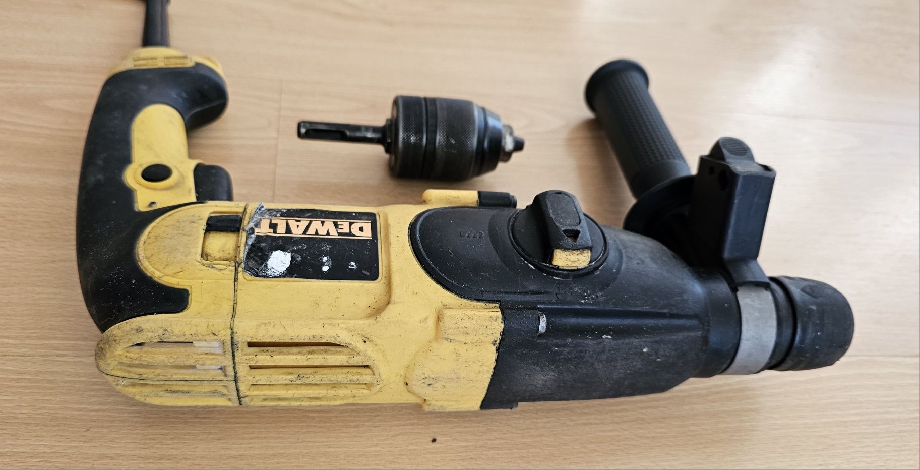 DEWALT D25012 D 25012 K Wiertarka Udarowa SDS+ 650Watt Dwa Uchwyty