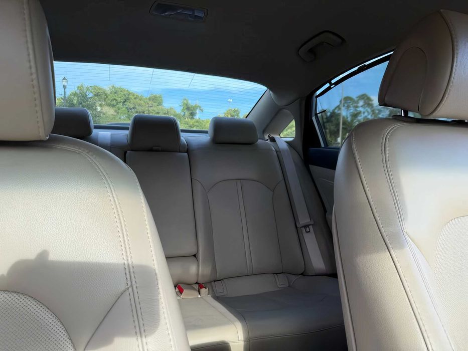 Hyundai Sonata      2015