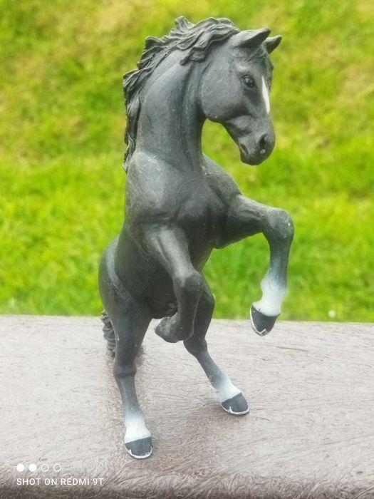 Лошади белая и черная Papo лот