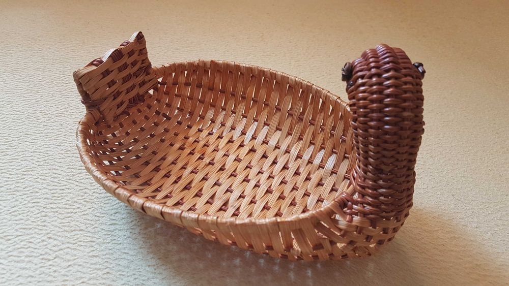Koszyk-kaczka, rustykalny, wiklina, rattan